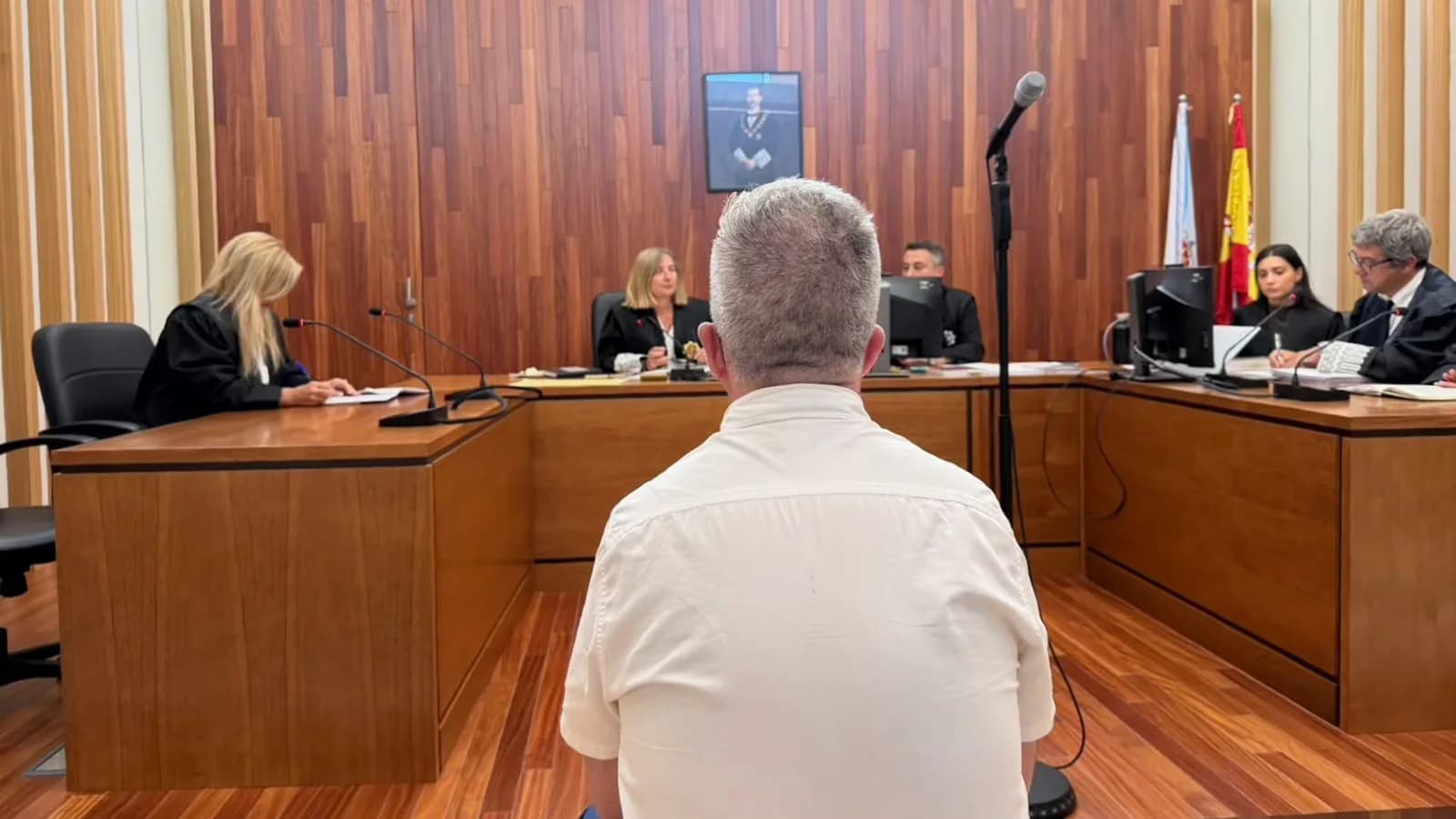 Acepta una multa de 2.160 euros por besar y tocar a una peregrina en Vigo