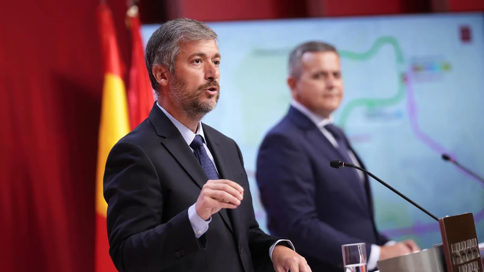 Madrid acusa al Gobierno de Sánchez de elaborar "listas negras" de periodistas