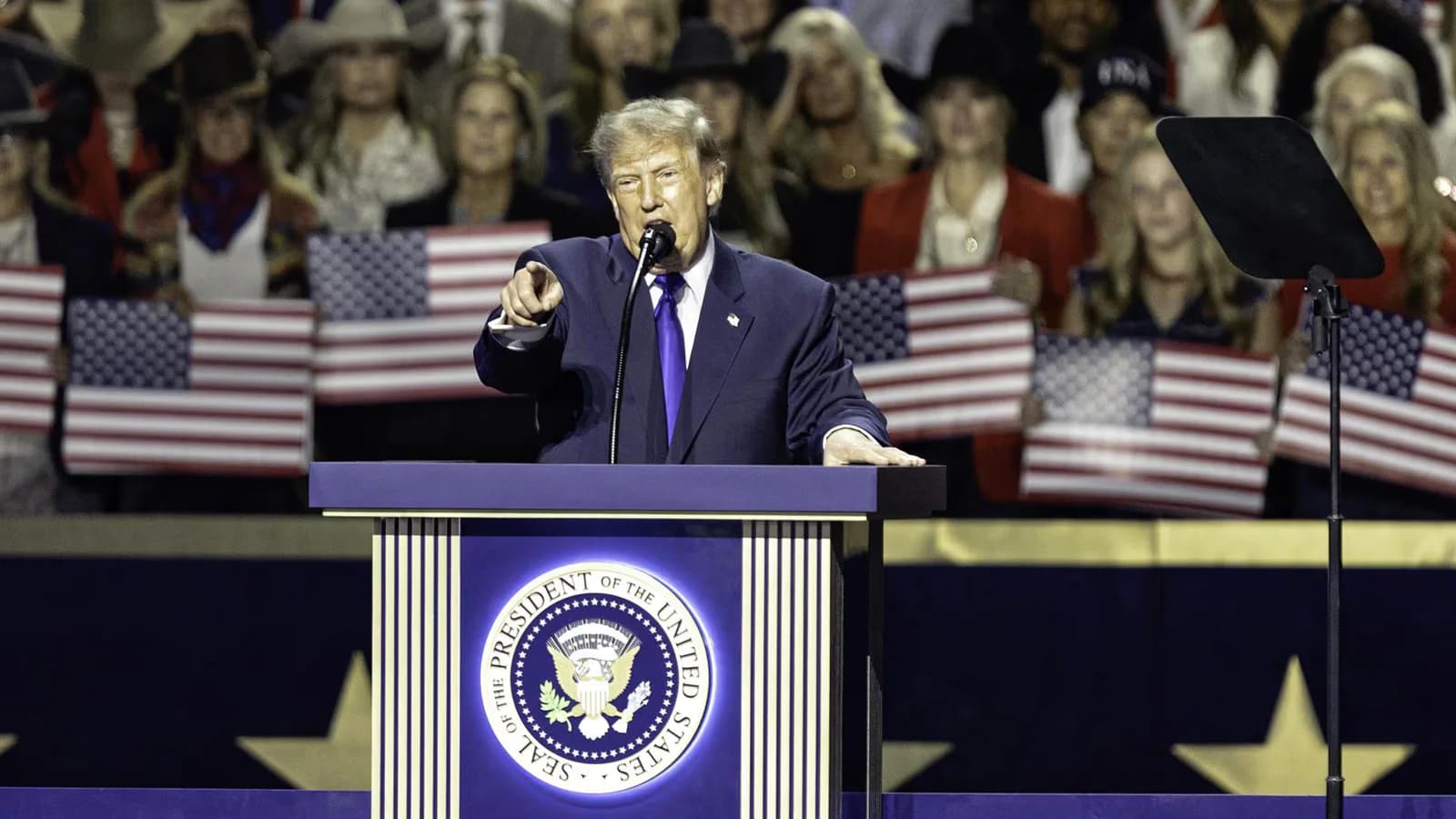 Trump promete un dividendo de 5.000 dólares si los republicanos ganan el Congreso