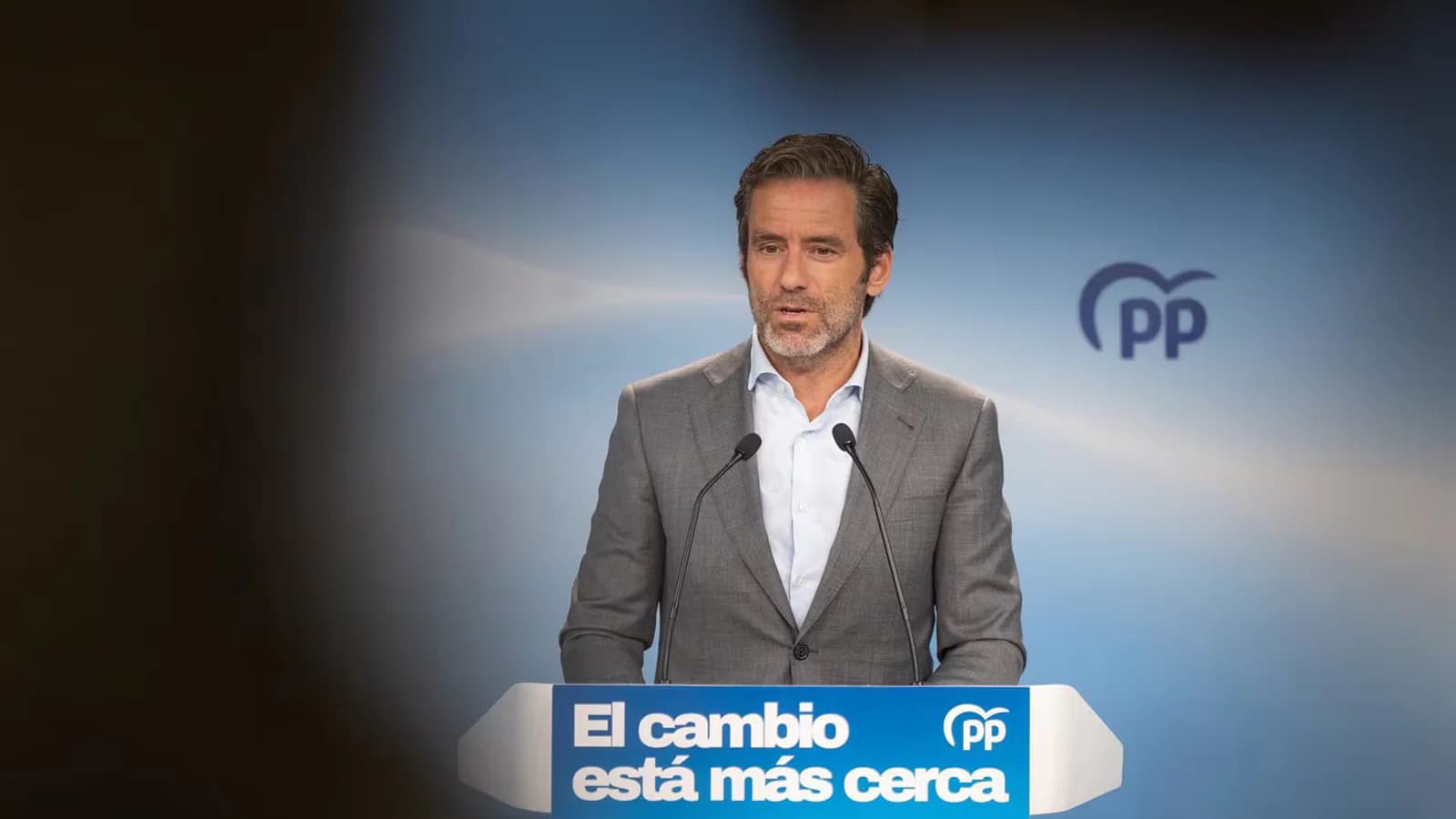 El PP acusa a Sánchez de “normalizar la corrupción” por respaldar a Zapatero