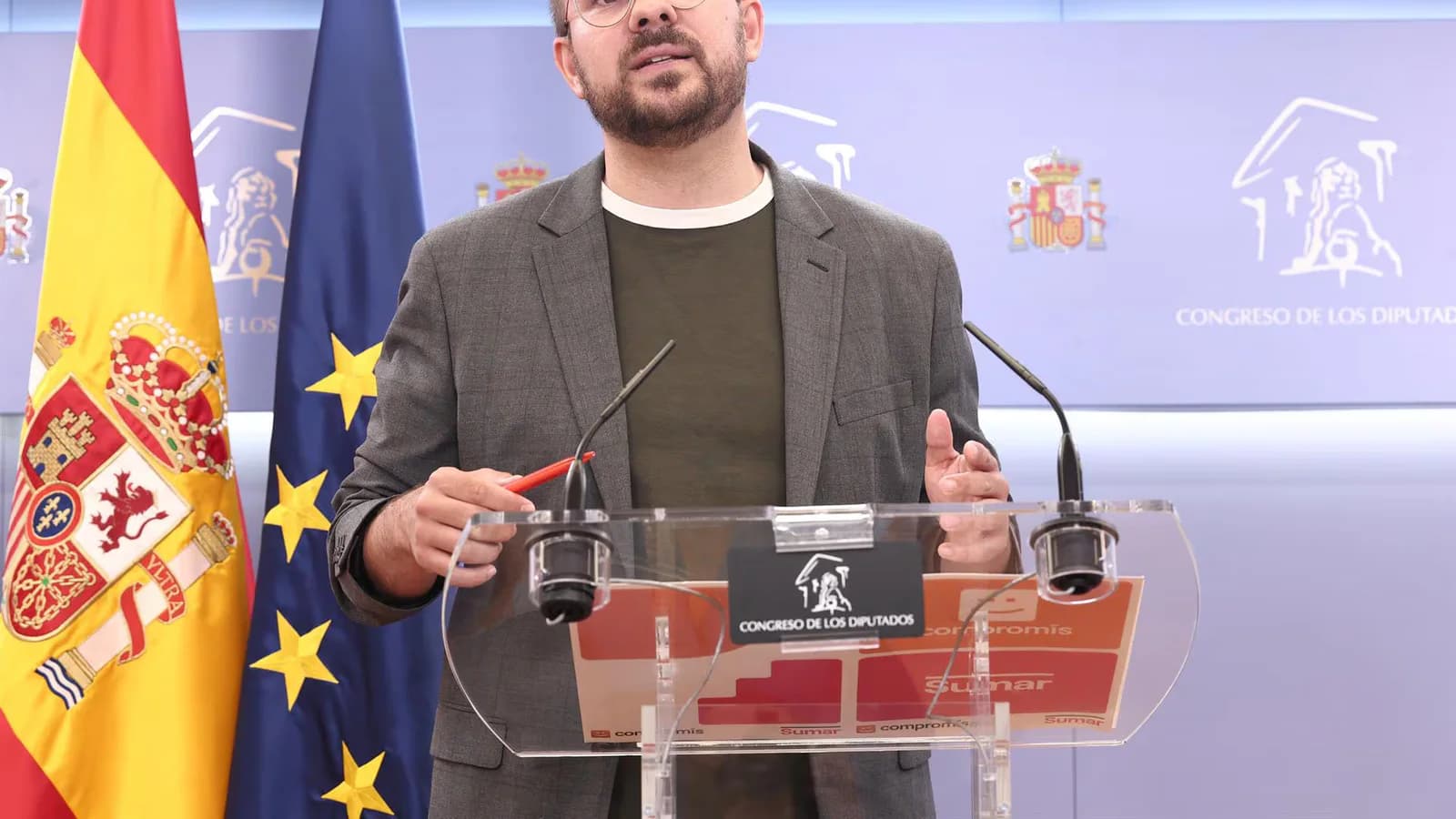 Sumar insiste en prohibir que empresas y fondos compren viviendas en España