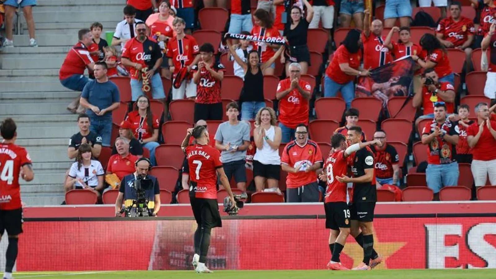 Mallorca y Tenerife suben al segundo y tercer puesto de LaLiga Hypermotion