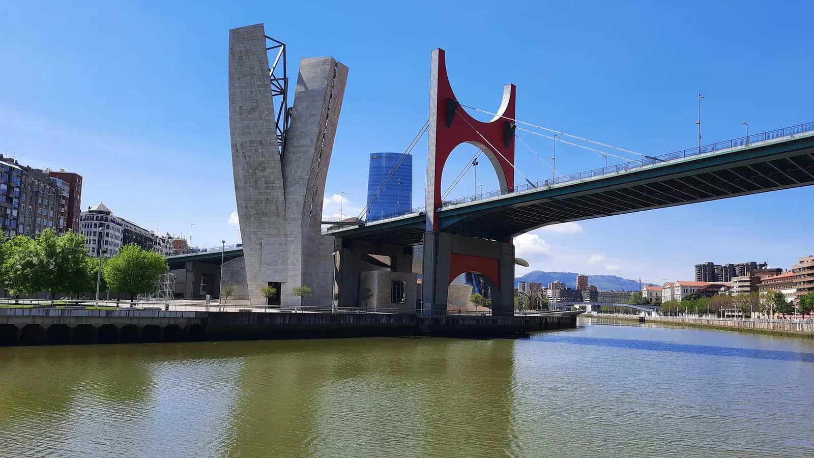 El calor superará los 35 grados y el miércoles llegará un marcado descenso térmico
