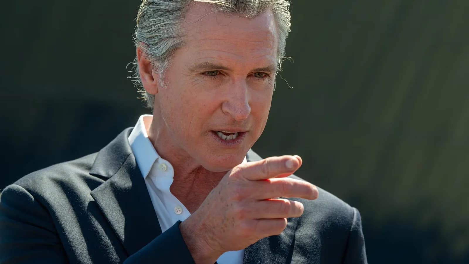 Newsom no competiría por la Presidencia en 2028 si Harris vuelve a postularse