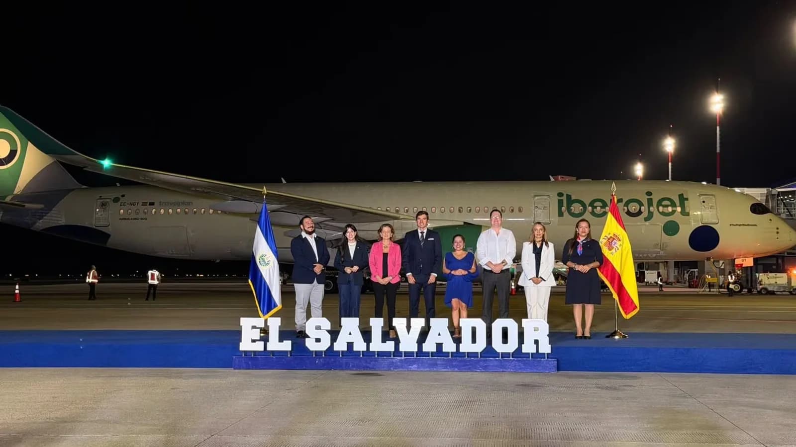Iberojet inauguró dos conexiones semanales entre España y El Salvador
