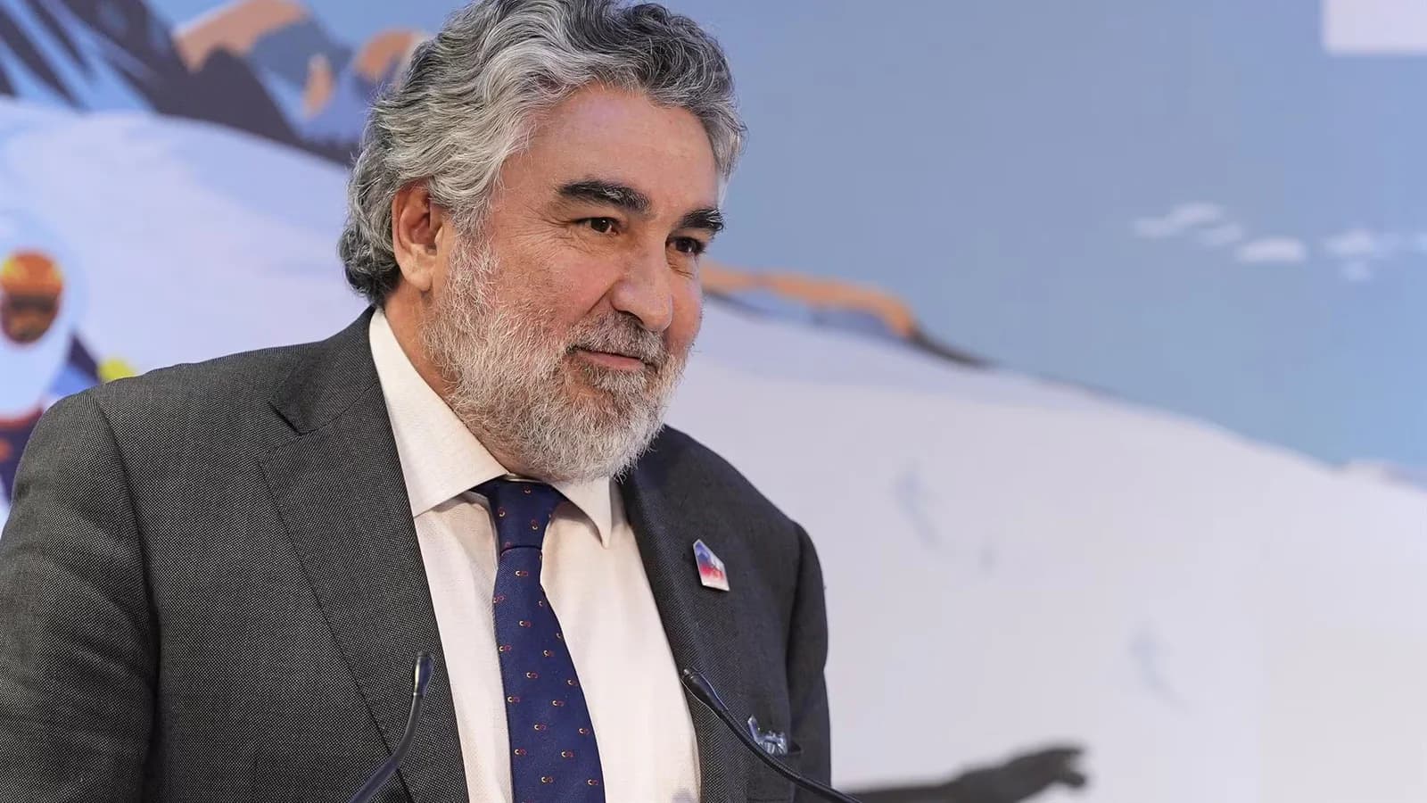Rodríguez Uribes destacó el papel social del modelo deportivo europeo