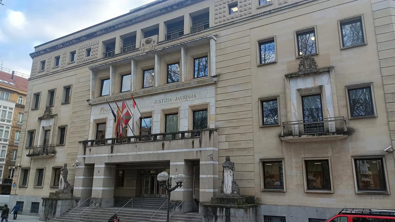 El TSJPV anula el decreto sobre el uso del euskera en el sector público vasco