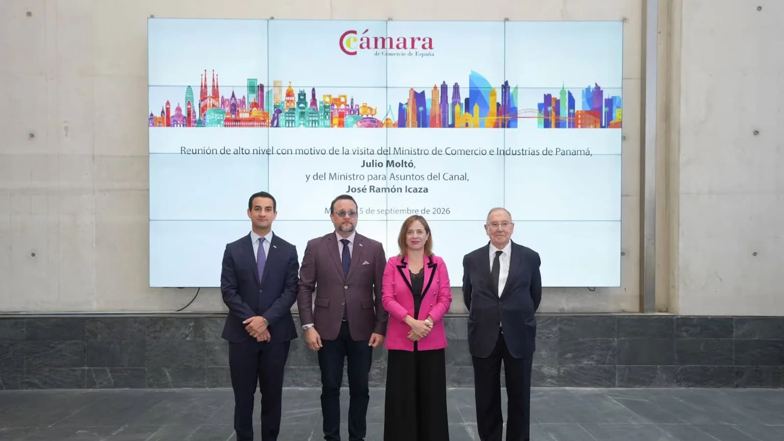 Panamá busca atraer más inversiones españolas y destaca su perfil logístico