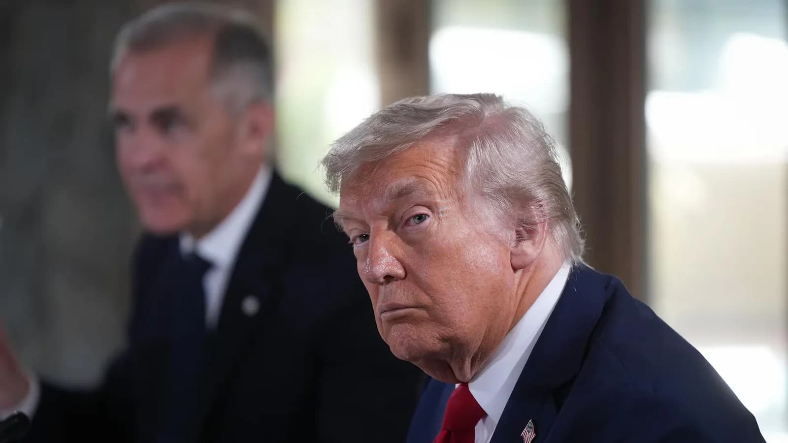 Trump ordenó excluir productos canadienses de las compras del Gobierno de EE.UU.