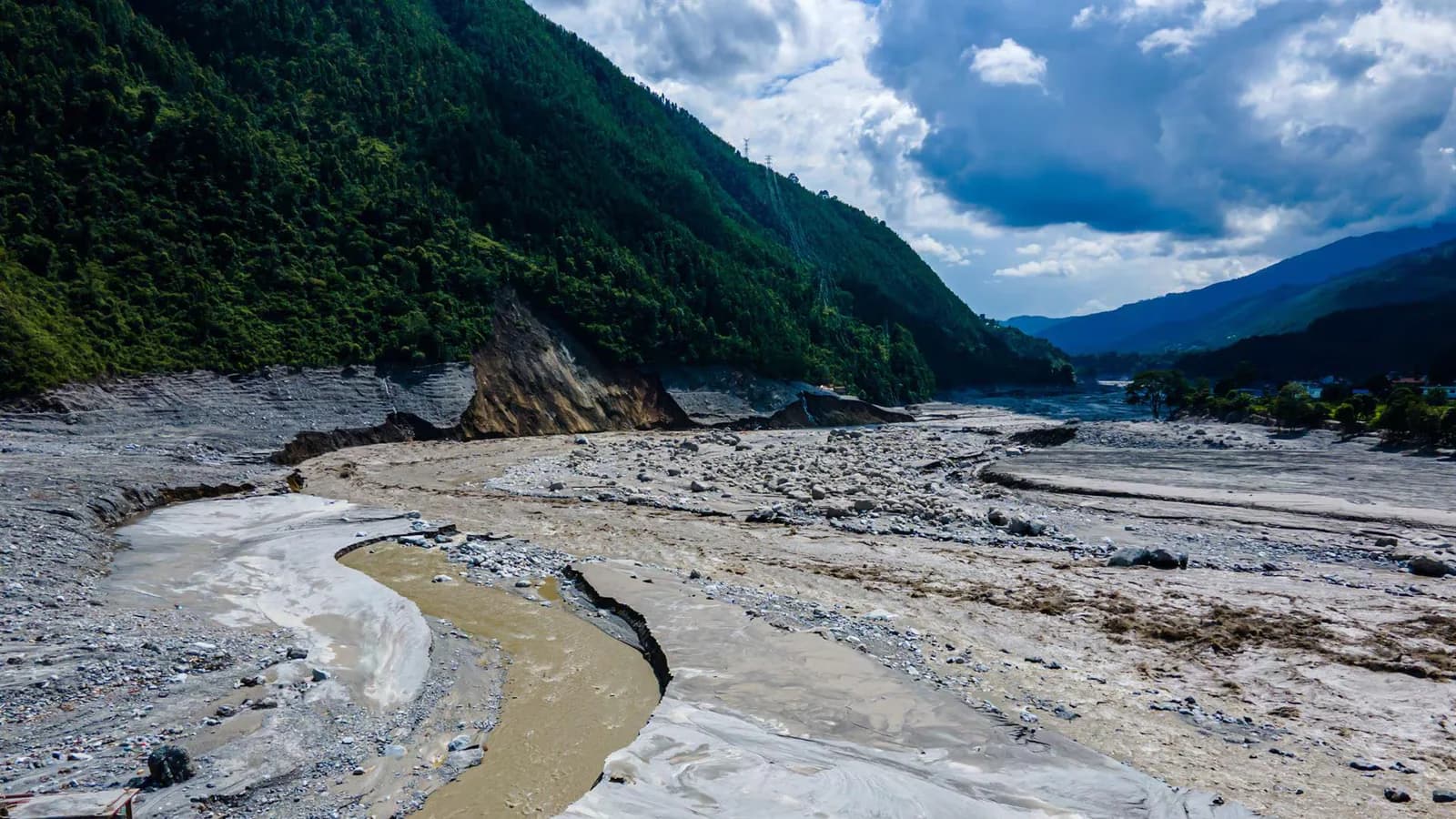 El cambio climático agravó la riada mortal de agosto en Nepal, según un estudio