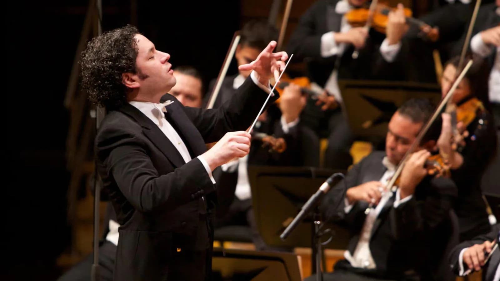 Gustavo Dudamel dirigirá a la Sinfónica Juvenil de Venezuela en Zaragoza