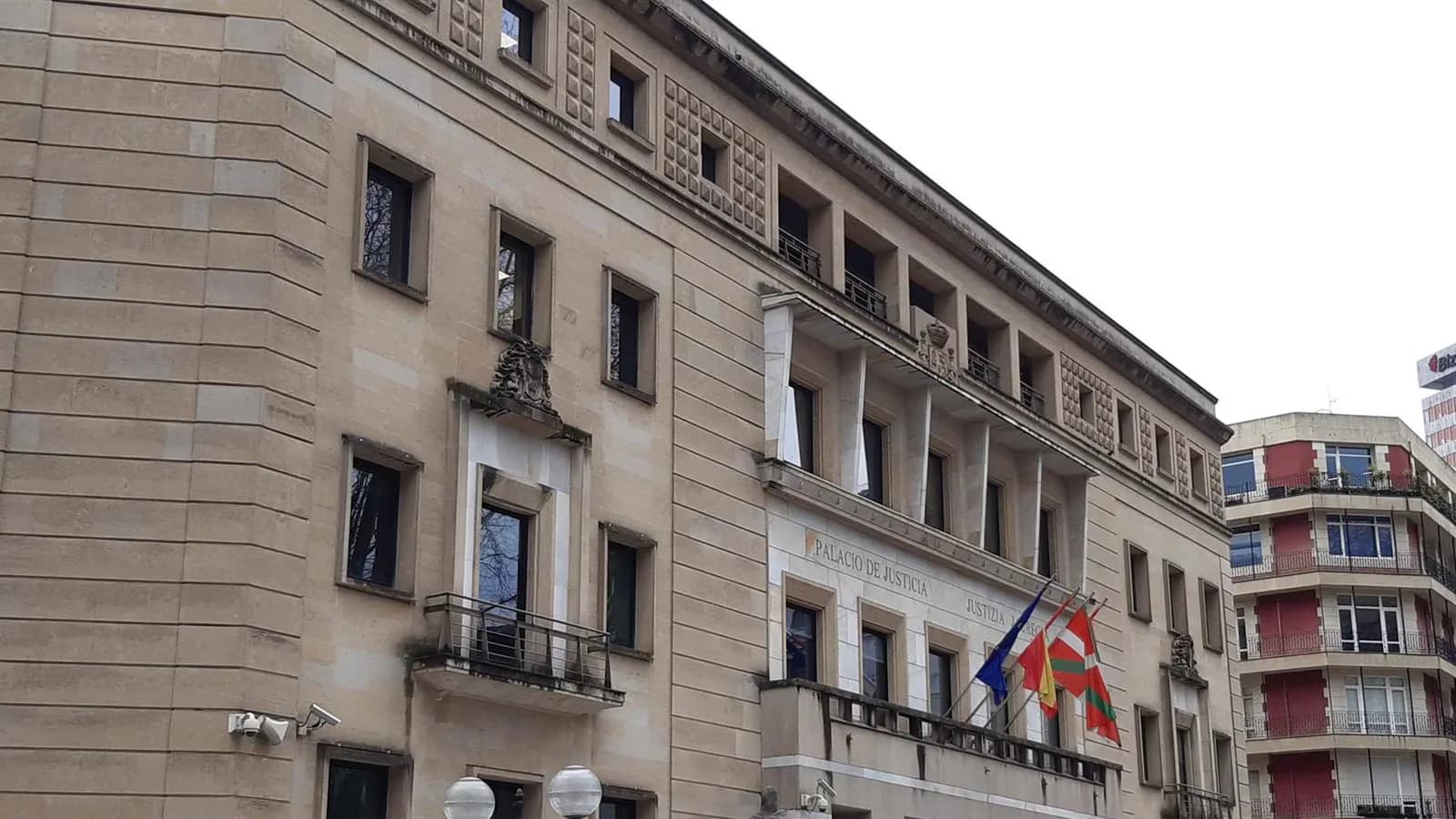 El TSJPV ratificó una condena por apedrear a ertzainas antes de un partido