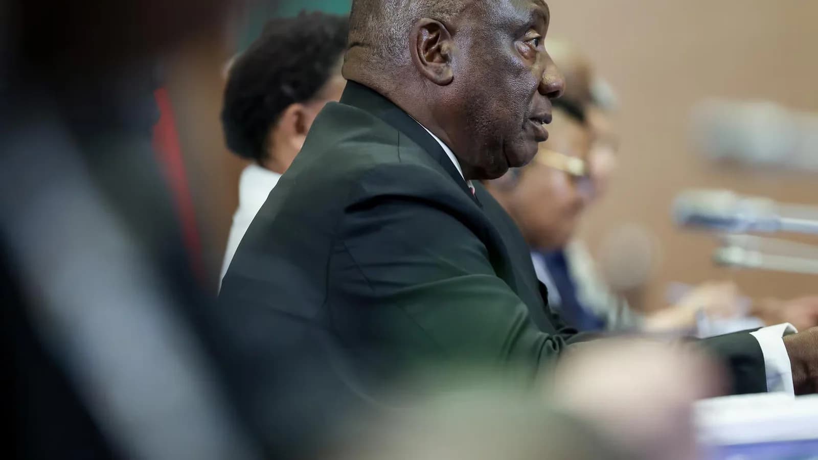 Cyril Ramaphosa suspendió su agenda pública por motivos de salud