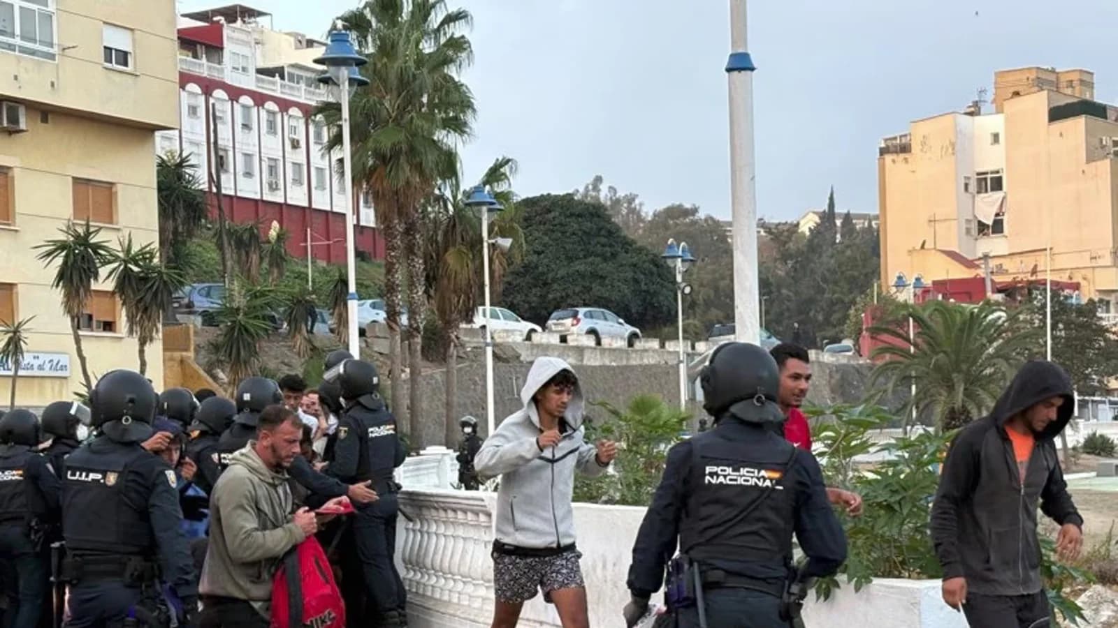 Sindicatos policiales cuestionan la previsión del operativo para trasladar migrantes a Ceuta