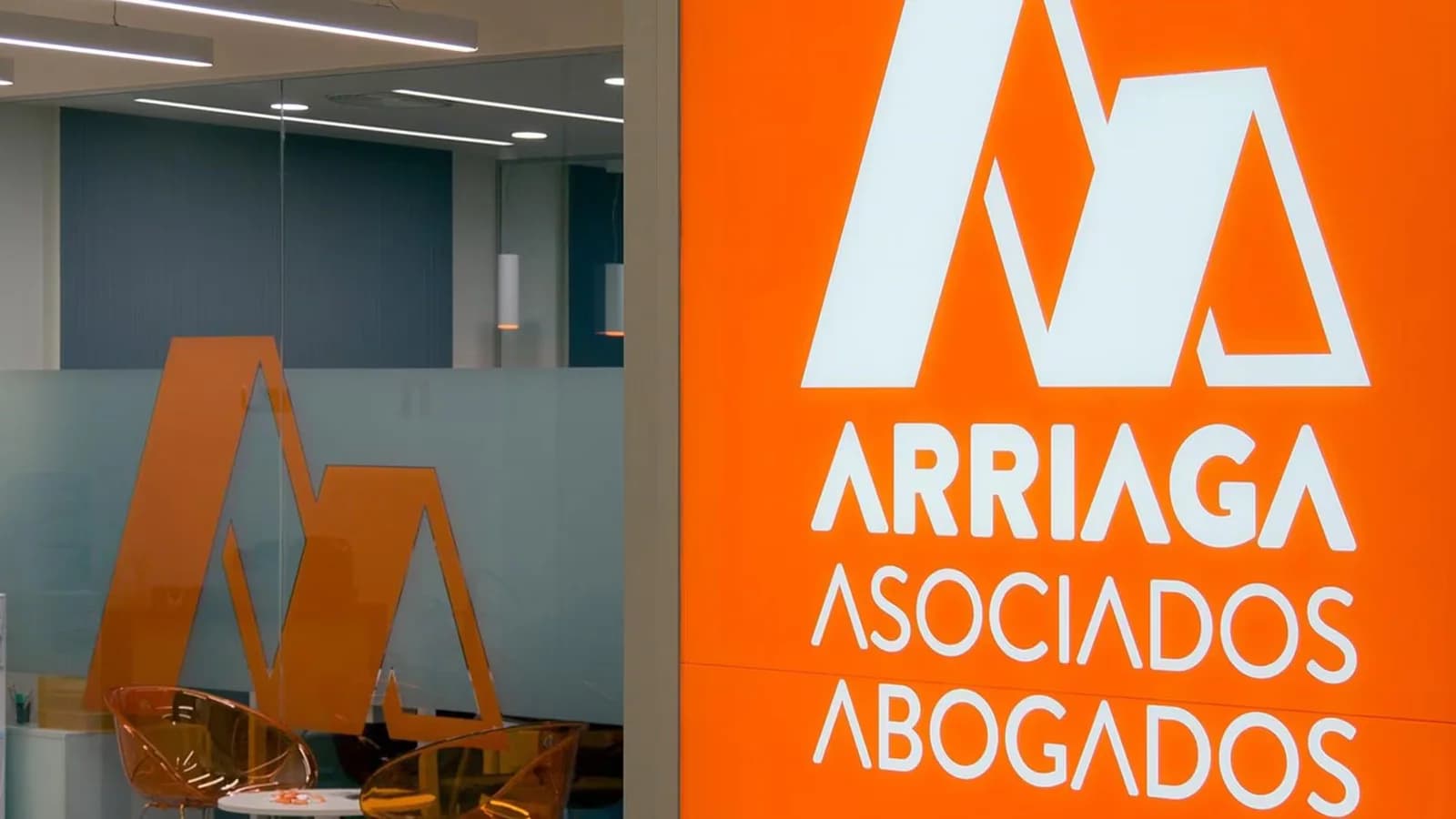 Arriaga Asociados cerró 2025 con pérdidas de 76.333 euros e ingresos por 24,25 millones