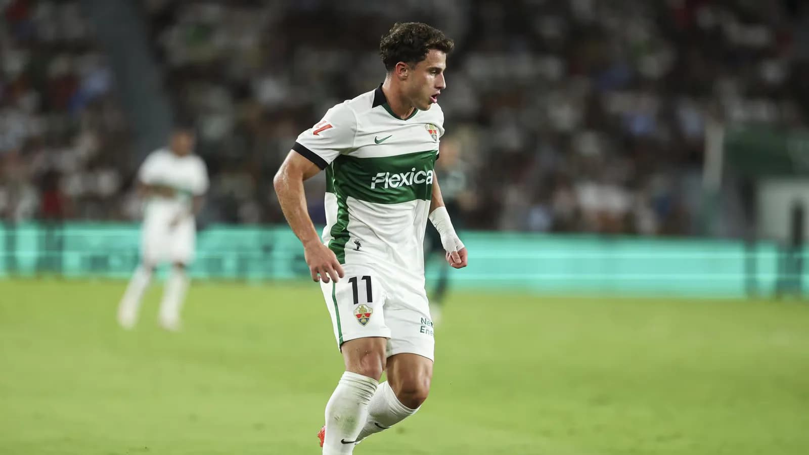 Elche venció al Espanyol y logró su primer triunfo en LaLiga