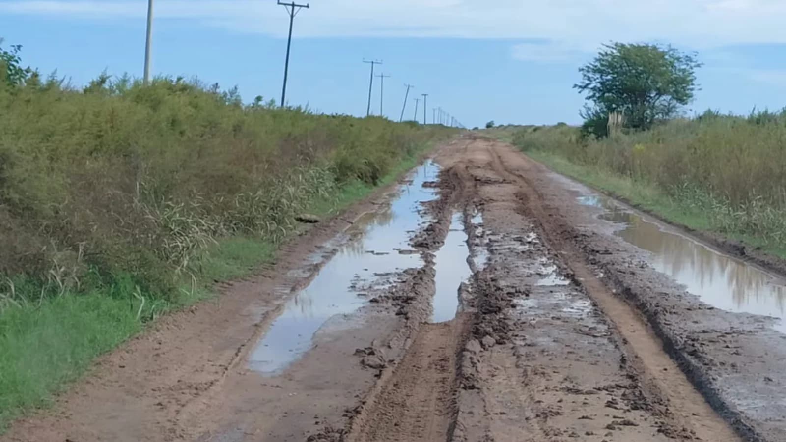 Advierten por el estado de los caminos rurales ante El Niño