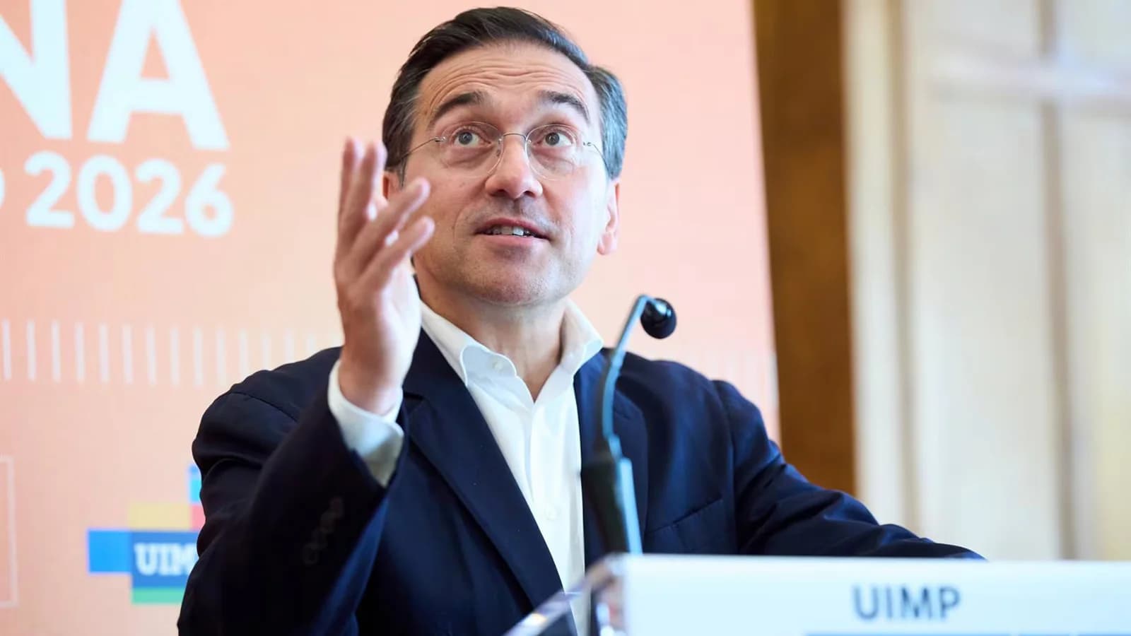 España amenaza con vincular la ampliación de la UE al reconocimiento del catalán