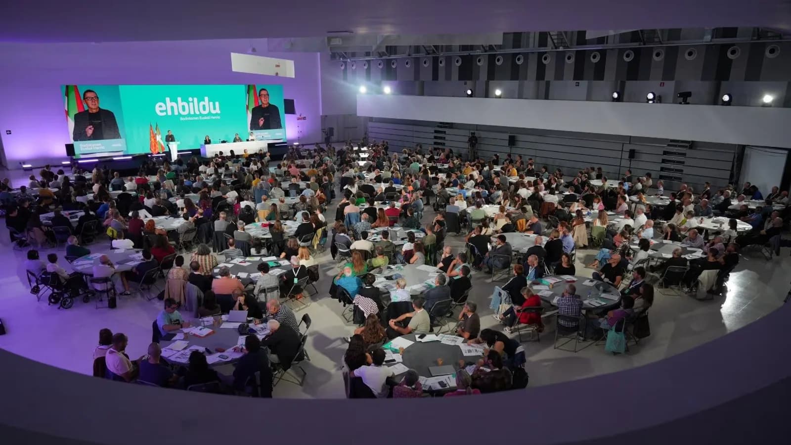 Otegi reclama más autogobierno y un acuerdo para avanzar hacia la república vasca