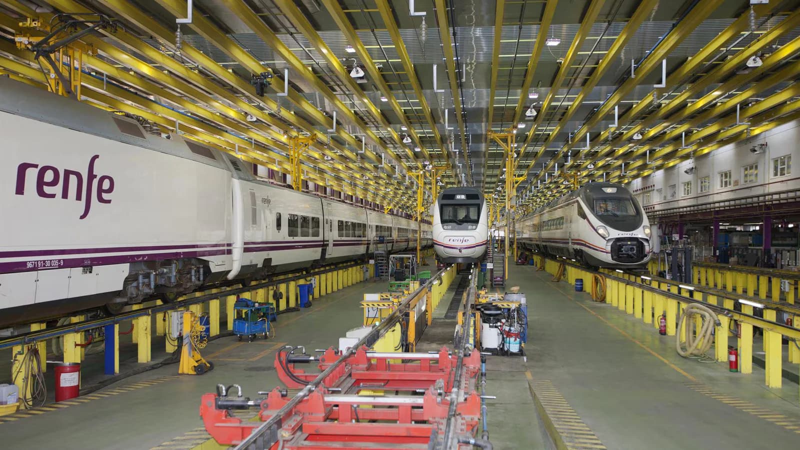 Más de 600 personas recorrieron instalaciones de Renfe en una jornada abierta al público