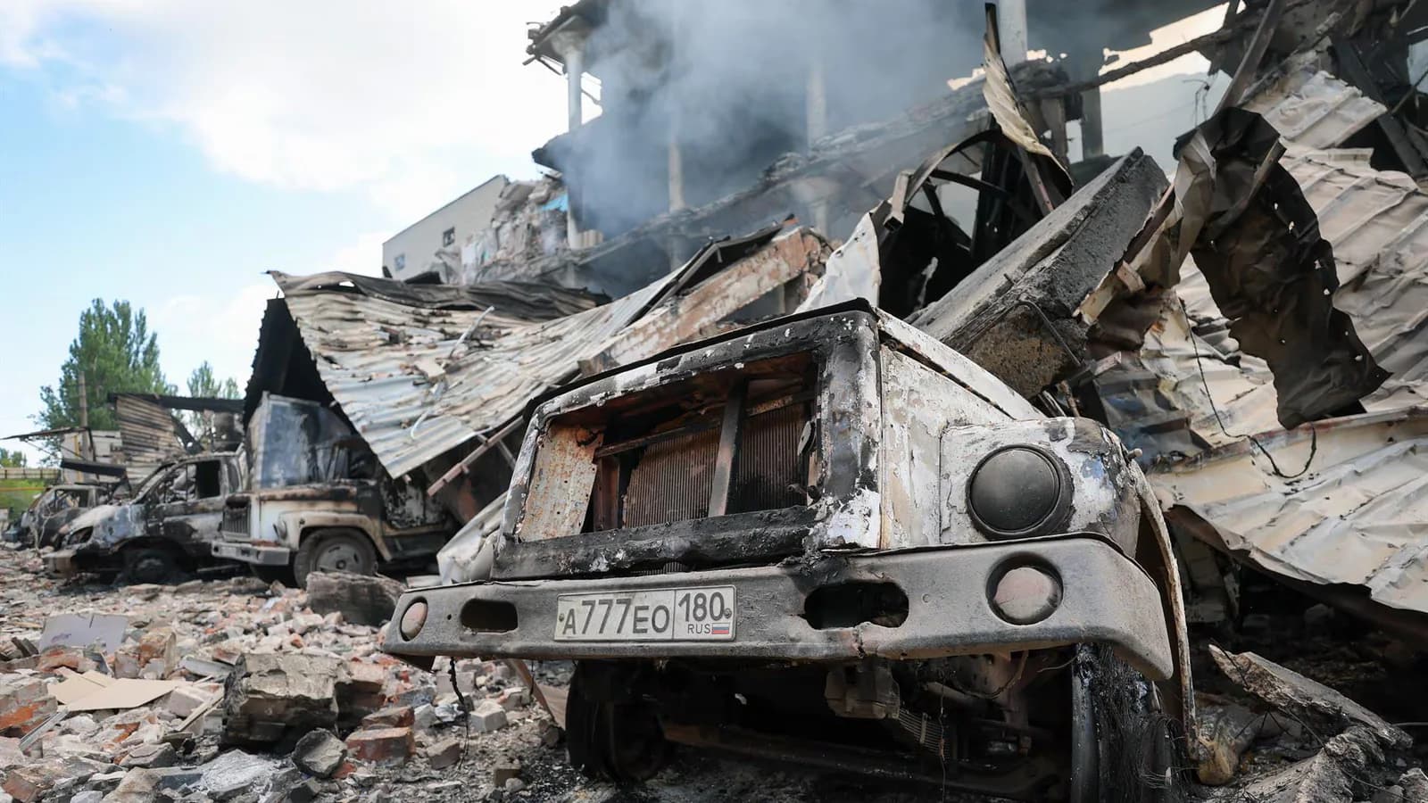 Once heridos, incluidos dos niños, por un ataque con drones contra un colectivo en Górlovka