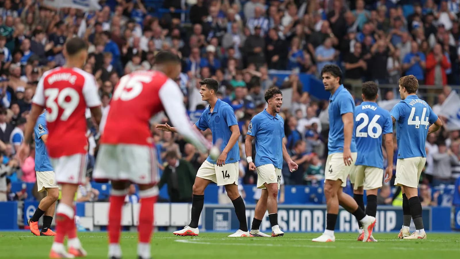 Brighton goleó al Arsenal y le propinó su primera derrota en la Premier