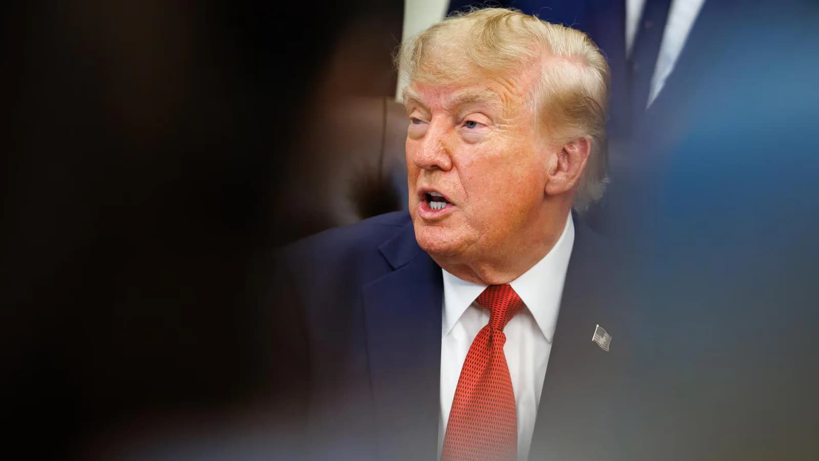 Trump anunció una fuerza de inteligencia artificial y designará un “zar”