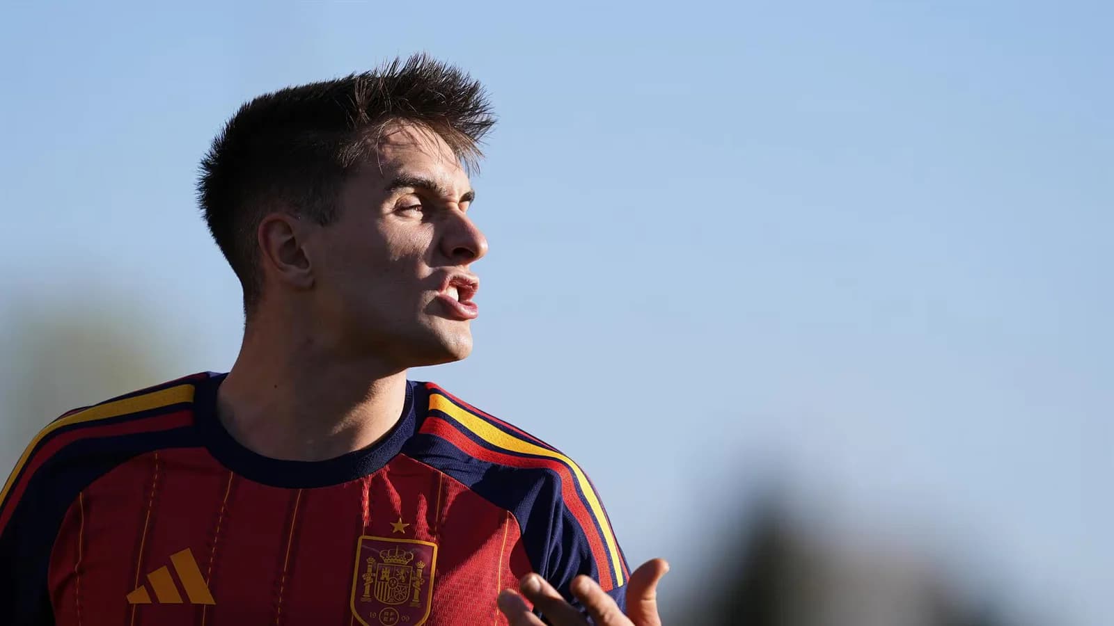 Iván Fresneda reemplazará a Pedro Porro en la selección española