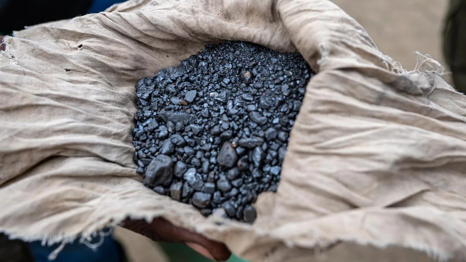 Amnistía denuncia abusos del M23 y tráfico de minerales en el este de la RDC