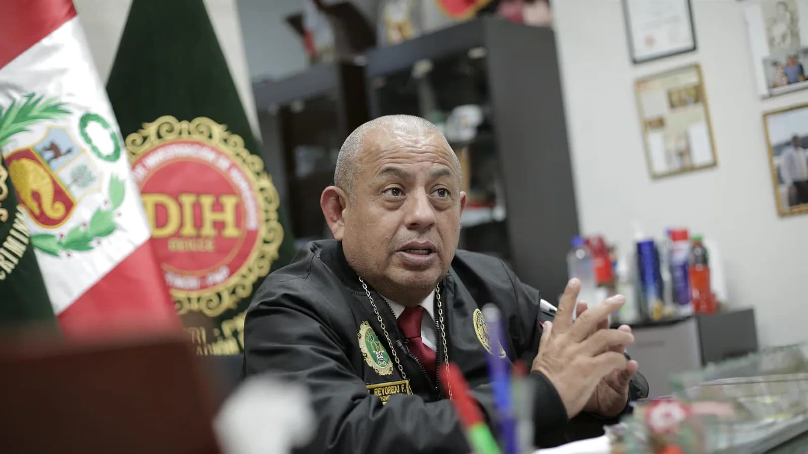 Perú reubica al jefe policial acusado por la candidata asesinada