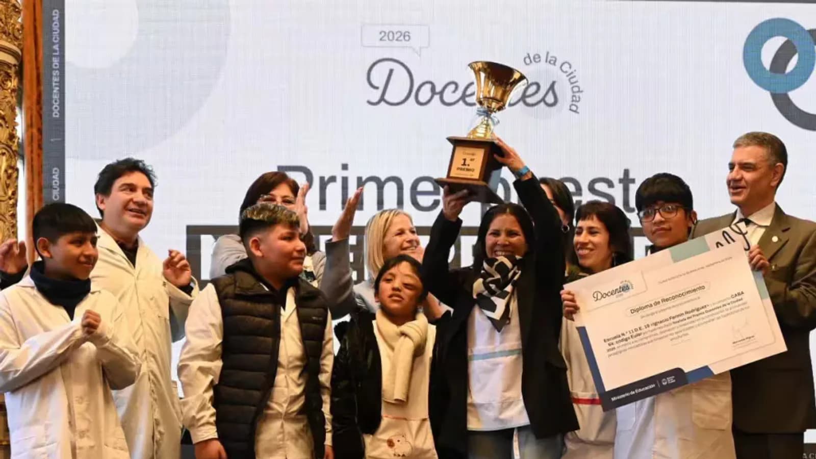 Premian a seis docentes porteños por proyectos de innovación educativa