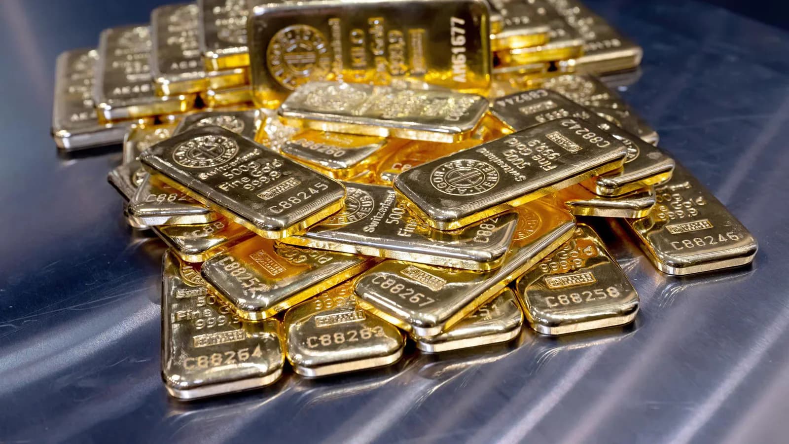 China supera las 1.000 toneladas de oro importadas hasta agosto