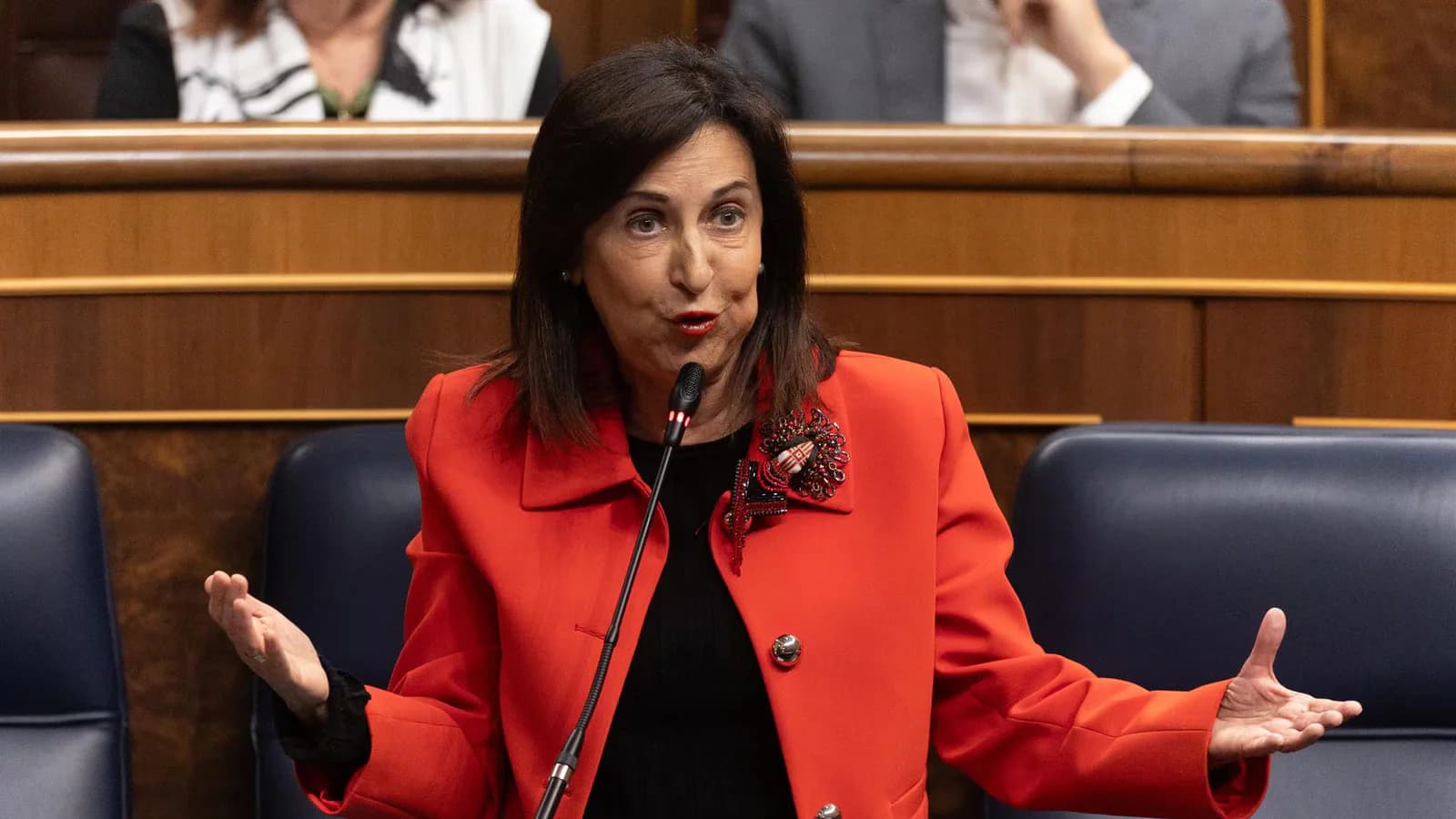Robles reclama que el Congreso autorice a la directora del CNI a comparecer