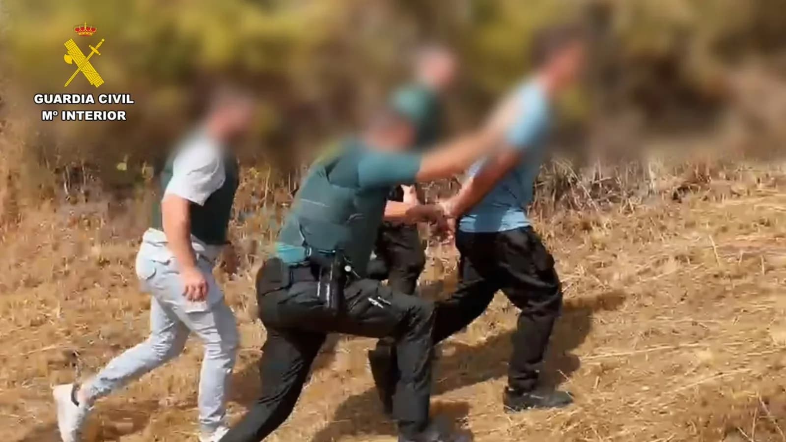 Detuvieron en Cáceres a tres personas que viajaban en un auto robado en Madrid