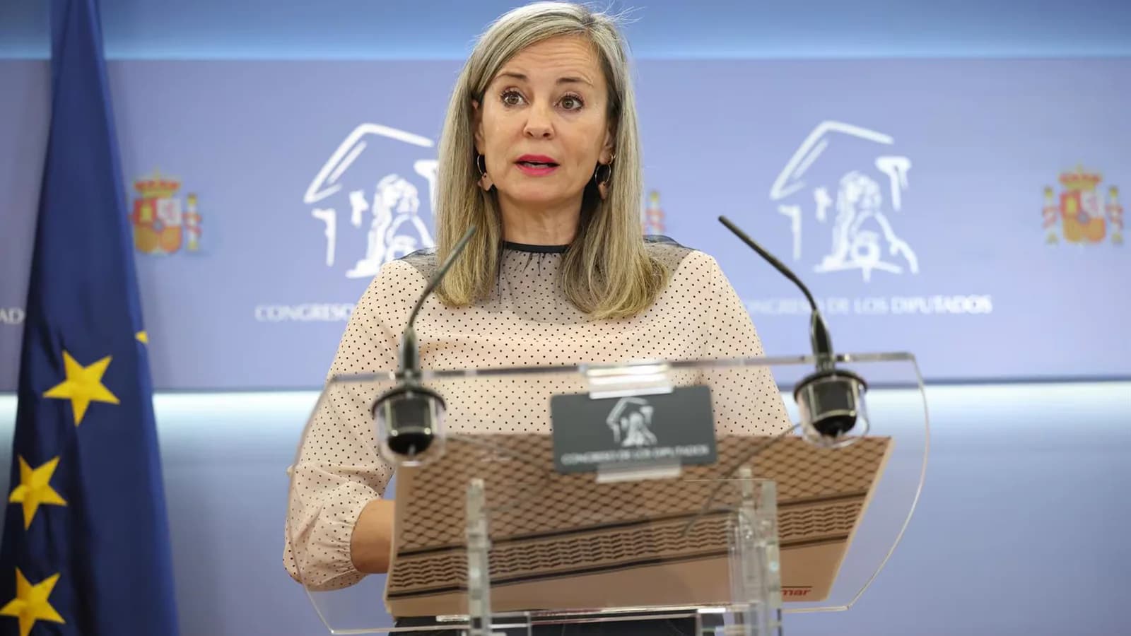 Sumar pide la dimisión de Ana Vázquez por llevar gas pimienta al Congreso