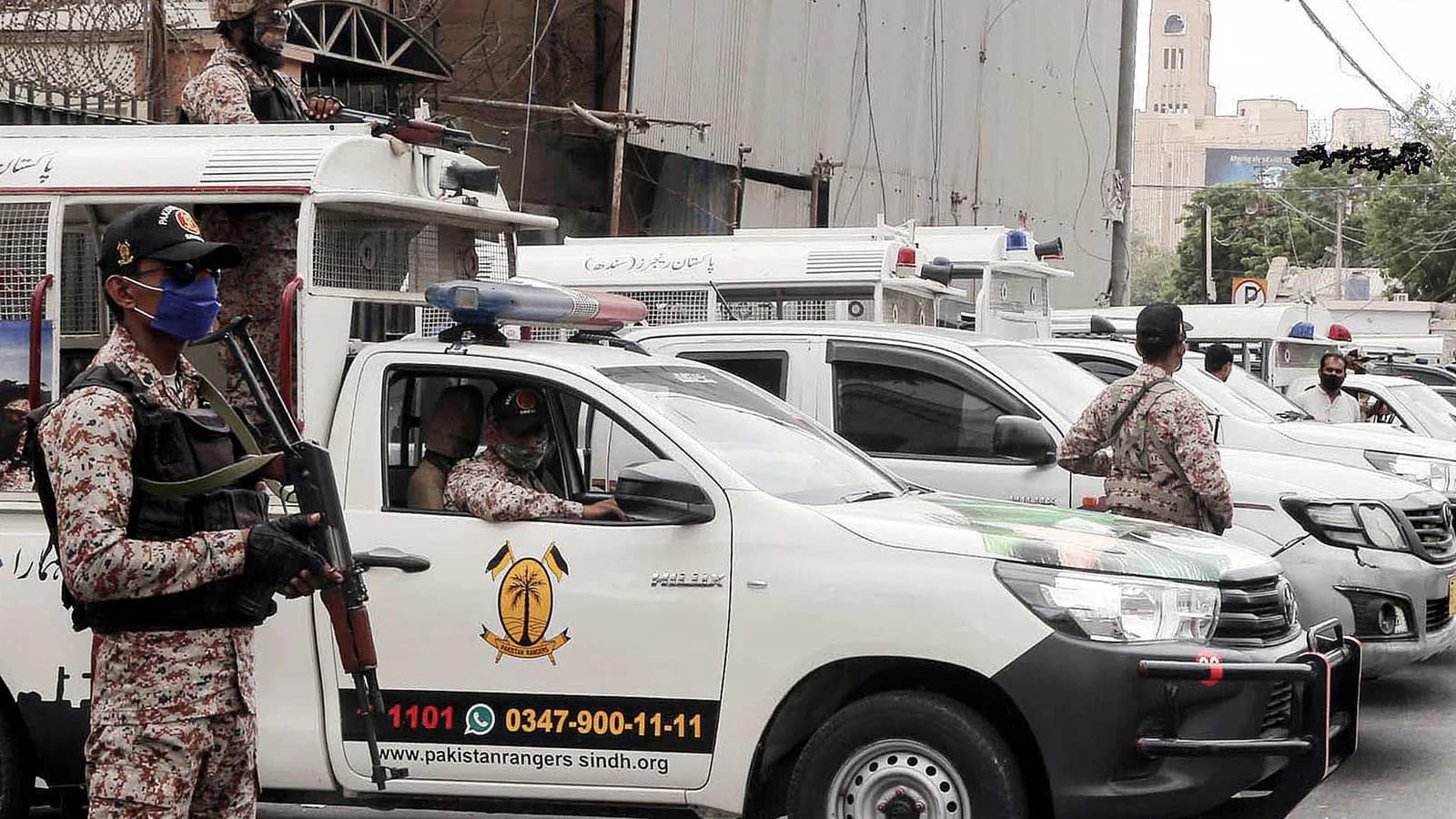 Pakistán reporta la muerte de varios supuestos talibán en la frontera afgana
