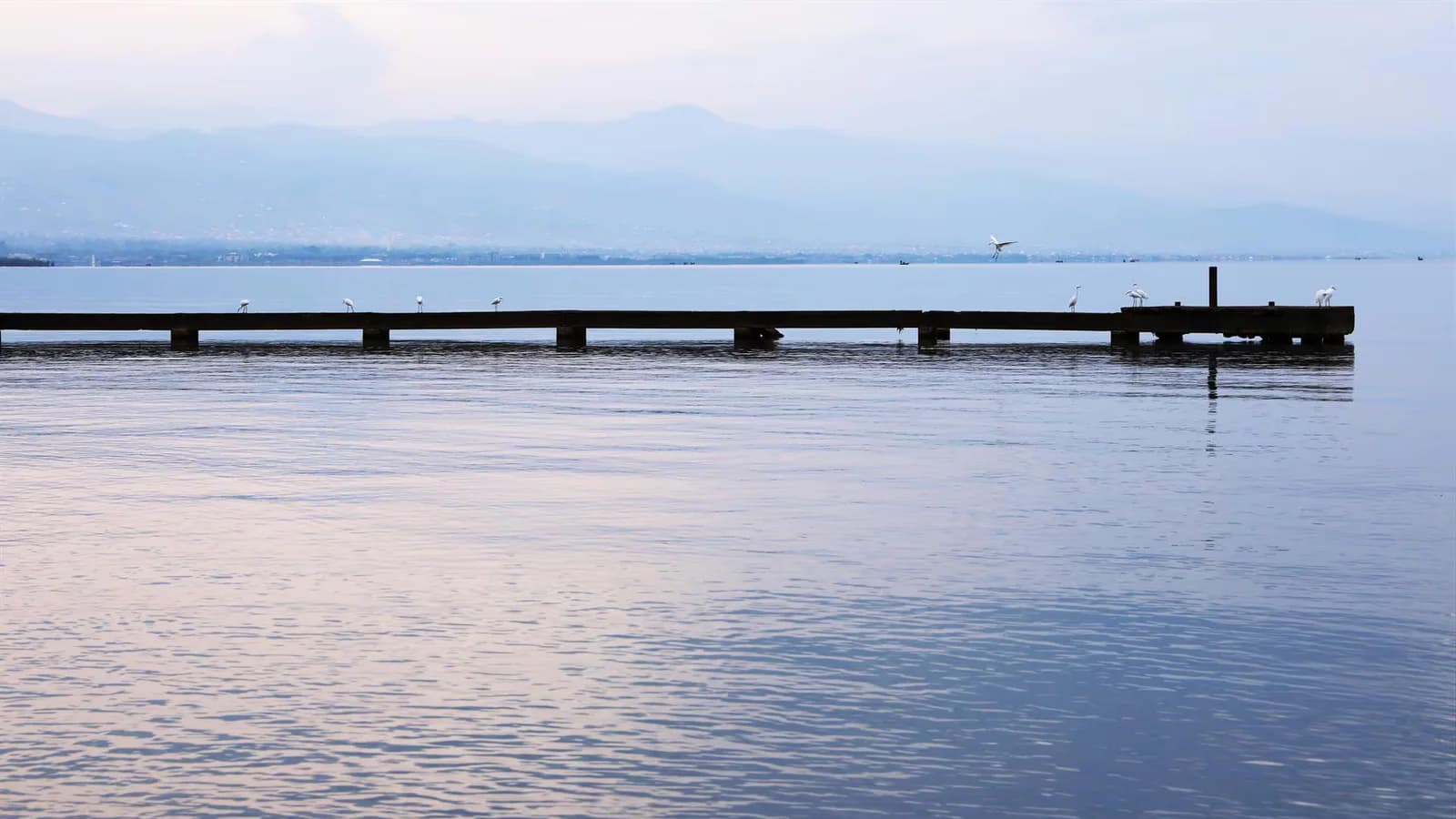 Al menos 41 desaparecidos tras el hundimiento de una embarcación en el lago Tanganica