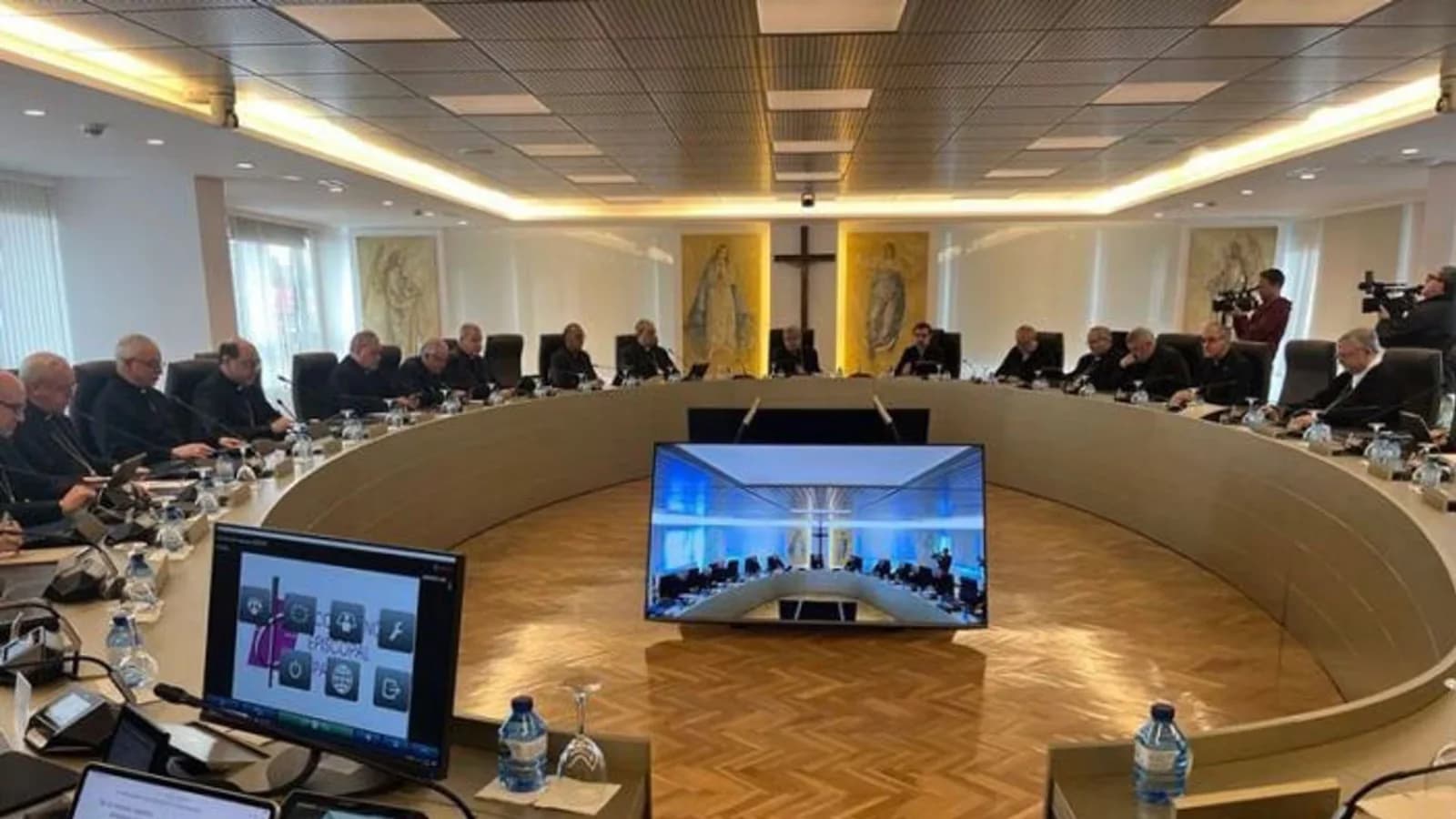 Los obispos españoles analizarán un ministerio laical para la caridad