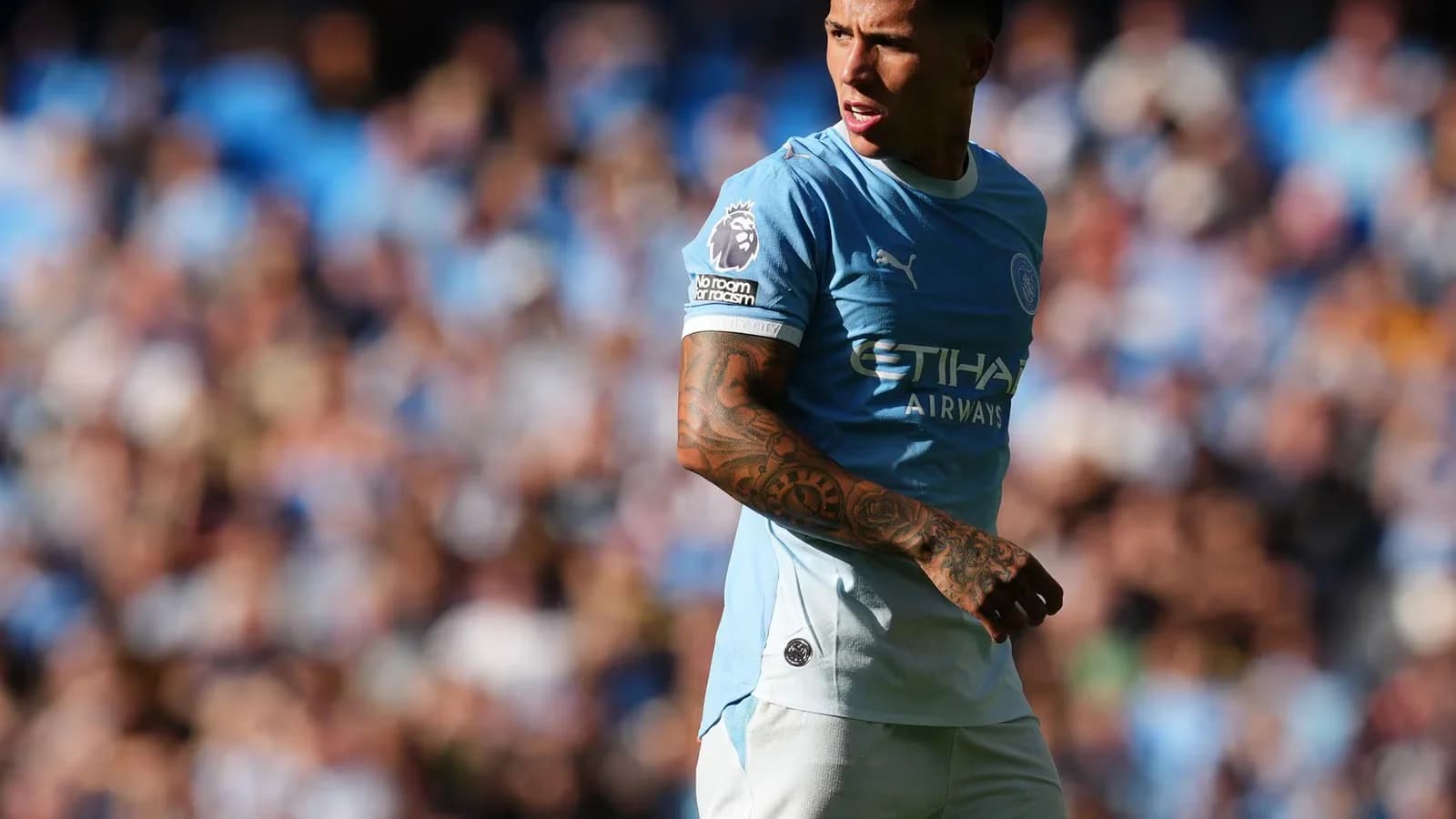 La UEFA alerta por la fragilidad del modelo de fichajes de la Premier League