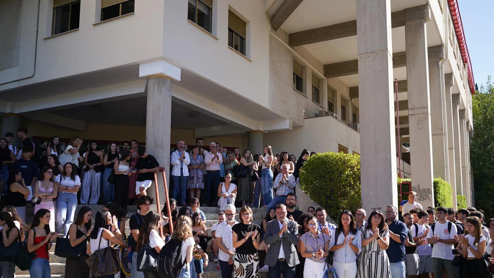Granada condena el asesinato de la estudiante Claudia Tacoronte en México