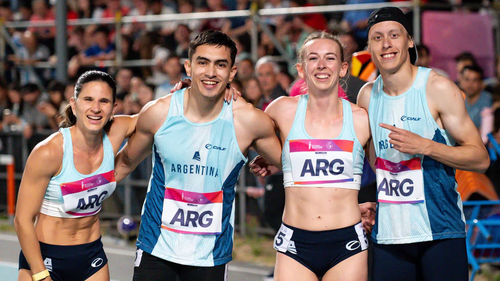Argentina ganó el oro en la posta mixta 4x400 con récord de los Juegos