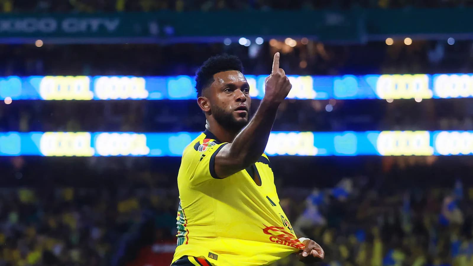 Néstor Lorenzo mantiene a Miguel Borja en el radar de Colombia tras su doblete