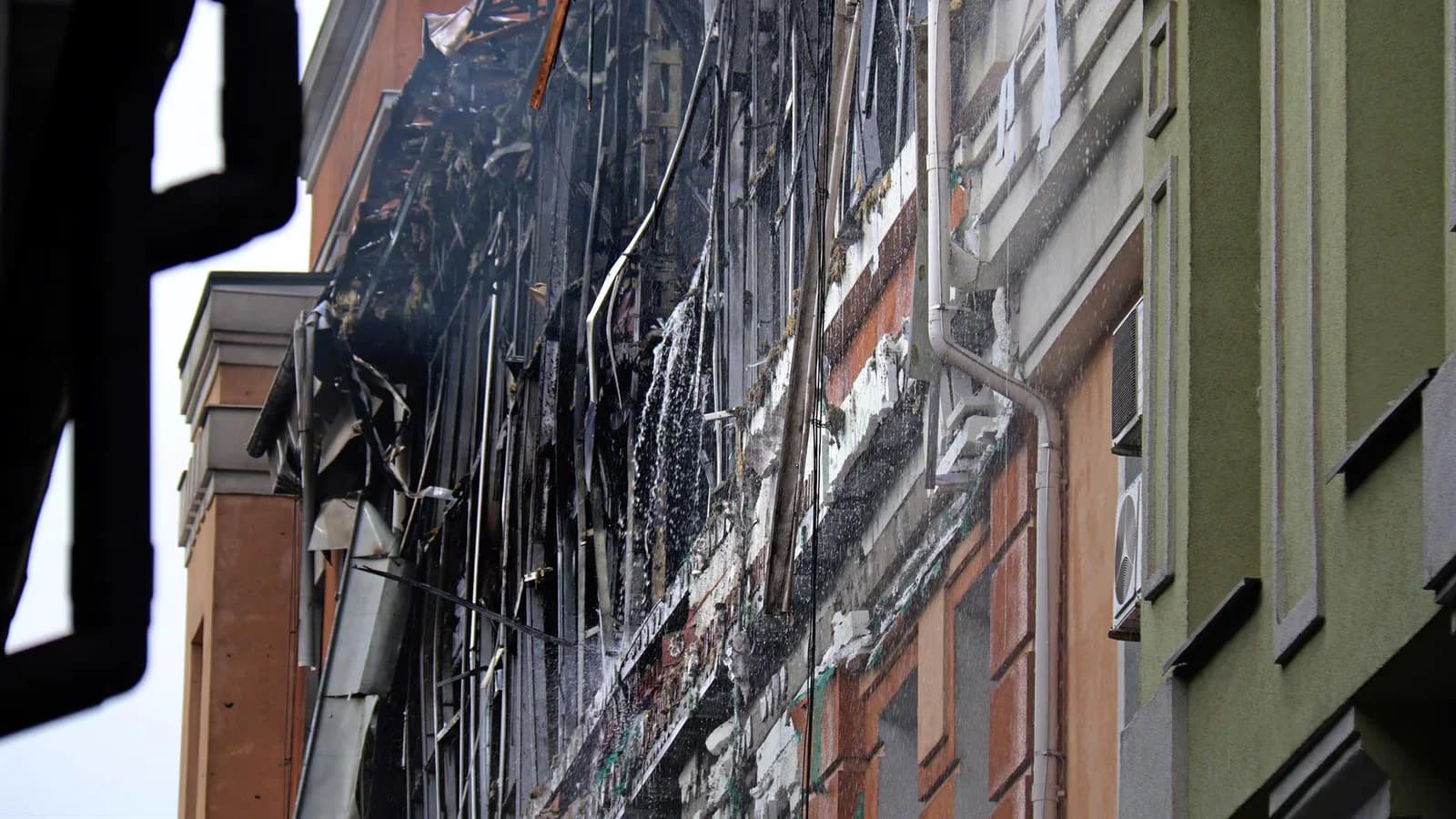 Siete muertos y 46 heridos tras una nueva ola de ataques rusos sobre Kiev