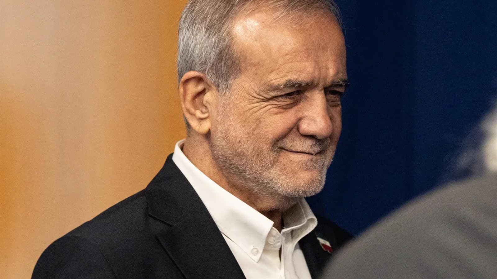 Pezeshkian ofrece retomar el diálogo con Estados Unidos bajo condiciones