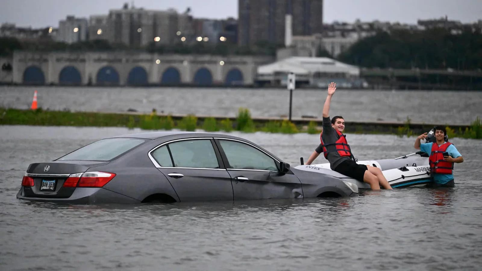 Un fuerte temporal golpea la costa noreste de Estados Unidos