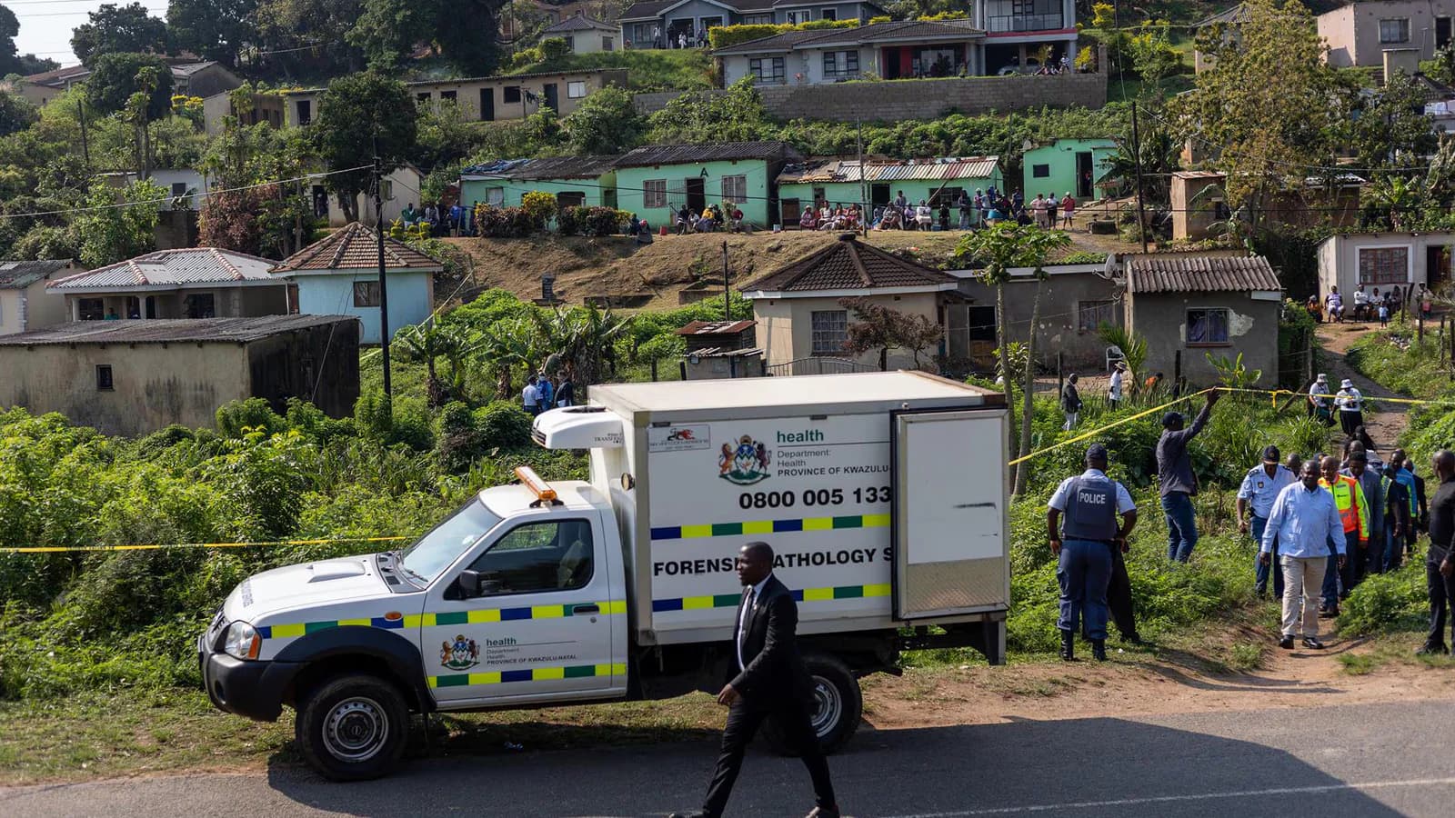 Sudáfrica: al menos 27 muertos en dos tiroteos ocurridos en bares