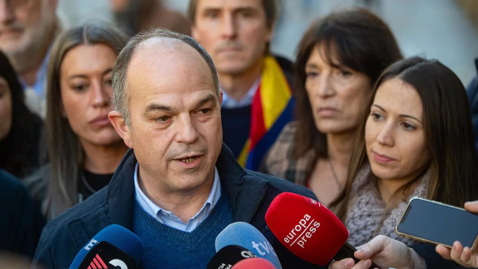 Turull pide frenar a los fondos buitre sin perjudicar a los pequeños propietarios