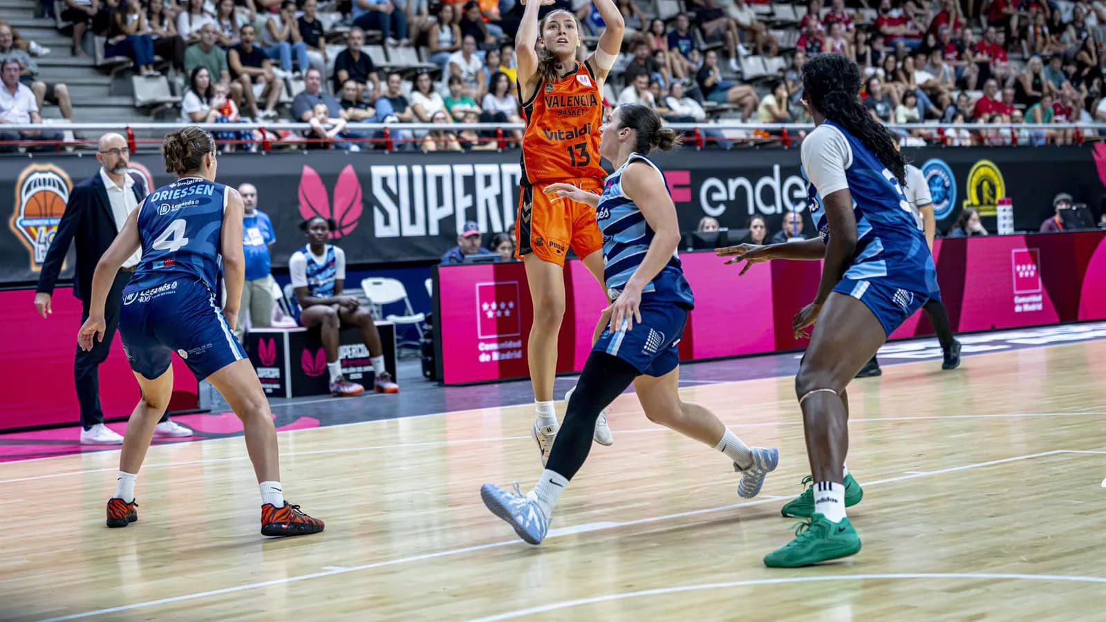 Valencia Basket venció a Leganés y conquistó su cuarta Supercopa LF Endesa