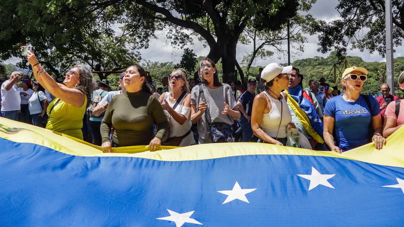 Movilizaciones en Venezuela reclaman elecciones y el regreso seguro de Machado