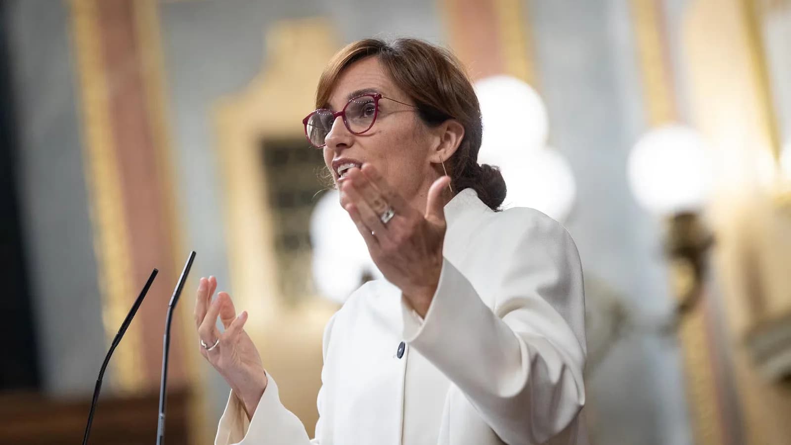 Mónica García admite que el Gobierno aún no tiene listo el Real Decreto Maricarmen